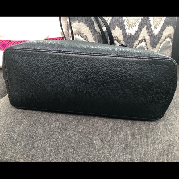 HOST PICK!🔥Tory Burch Tassel Leather Tote Handbag - Picture 10 of 13